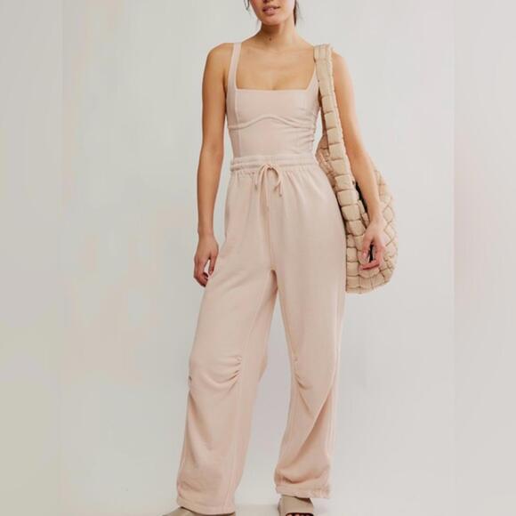 Free People NWT Inbound jumpsuit Size M Color Cashmere - Picture 1 of 5
